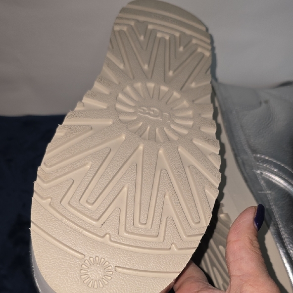 UGG Women's Metallic Silver Winter Boots - Picture 7 of 9